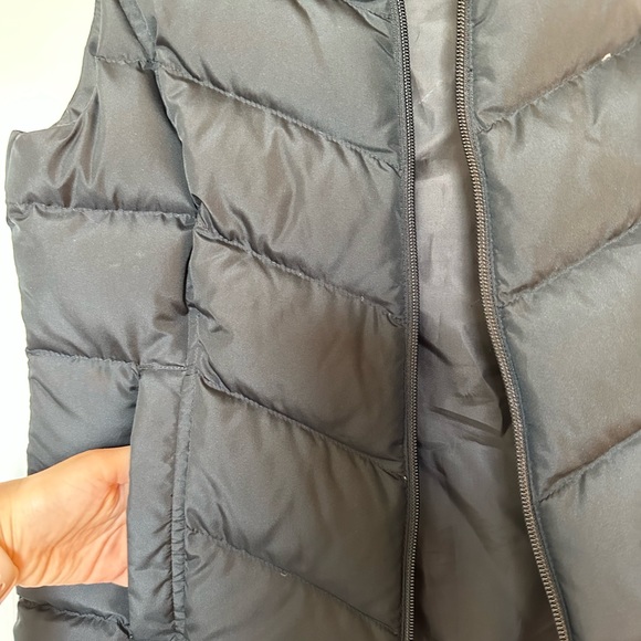Lands' End Down Vest - Picture 9 of 9